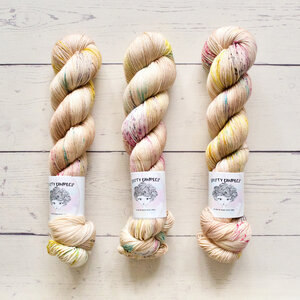 DUSTY DIMPLES DUSTY SOCK - ROSEHALL DUSTY DIMPLES DUSTY SOCK - ROSEHALL