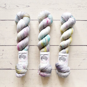 DUSTY DIMPLES DUSTY SOCK - RIBBON DANCE