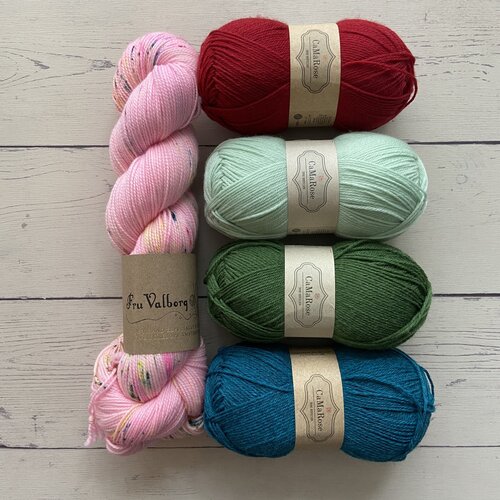 Stephen & Penelope TWITTERPATED by NORICHAN KNITS