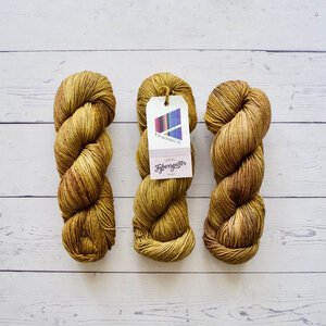 Fyberspates VIVACIOUS DK - 835 MAPLE SYRUP Fyberspates VIVACIOUS DK - 835 MAPLE SYRUP