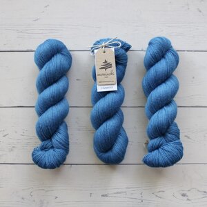 Mominoki Yarn FINNWOOL - PETROL