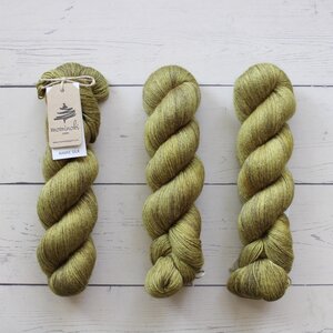 Mominoki Yarn RAMIE SILK - OLIVE GREEN