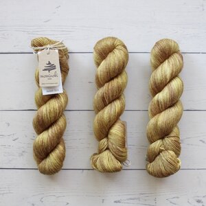 Mominoki Yarn RAMIE SILK - HONEY BEE