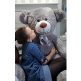 Grijze xl knuffelbeer - 160 cm - geborduurd hartje