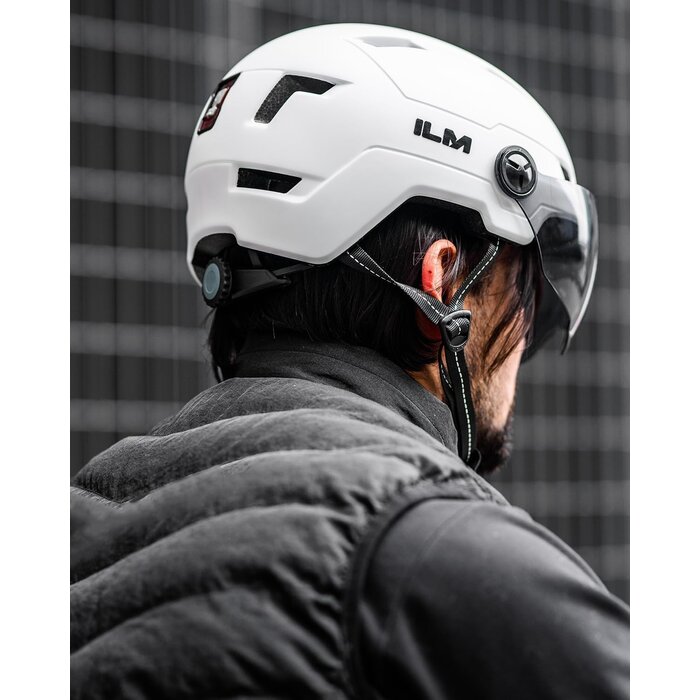 Fahrradhelm mit LED-Licht & Visier (Gr. S-M) - Bis zu 35% Rabatt