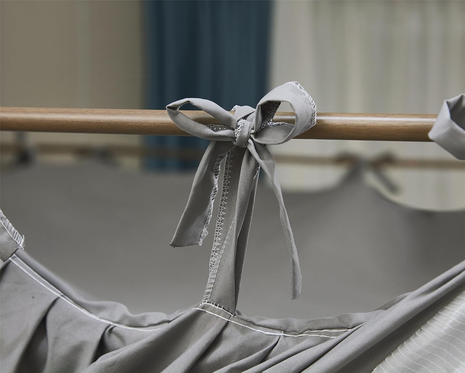 Eleganter Betthimmel mit Moskitonetz, 1,35m, Grau - bis zu 58,9% Rabatt