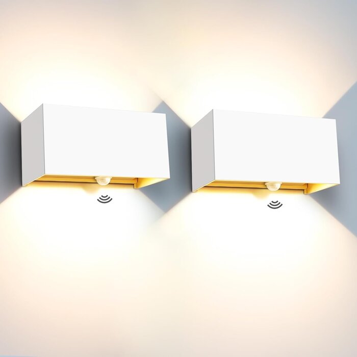 2er-Set LED-Außenwandleuchten mit Sensor - IP65 & verstellbar - bis zu 70% Rabatt