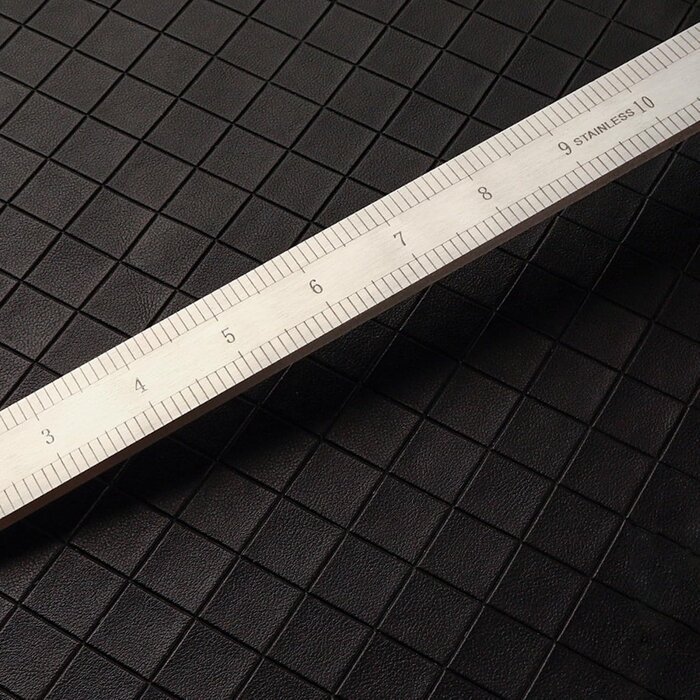 Präzisions-Stahllineal 63 cm - Hochwertig & robust - Jetzt bis zu 41% sparen