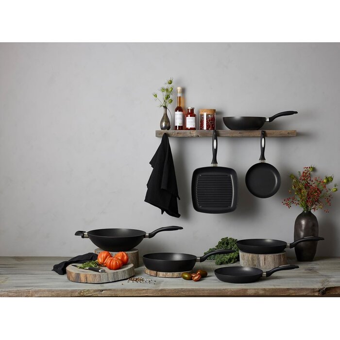 Premium Grillpfanne 27x27 cm - Antihaft - Induktion & Backofenfest - bis zu 81%