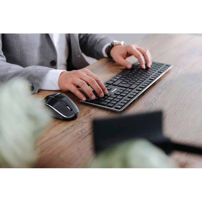Ergonomische Funkmaus - Bluetooth/2,4 GHz - bis zu 34% Rabatt auf Rückläufer