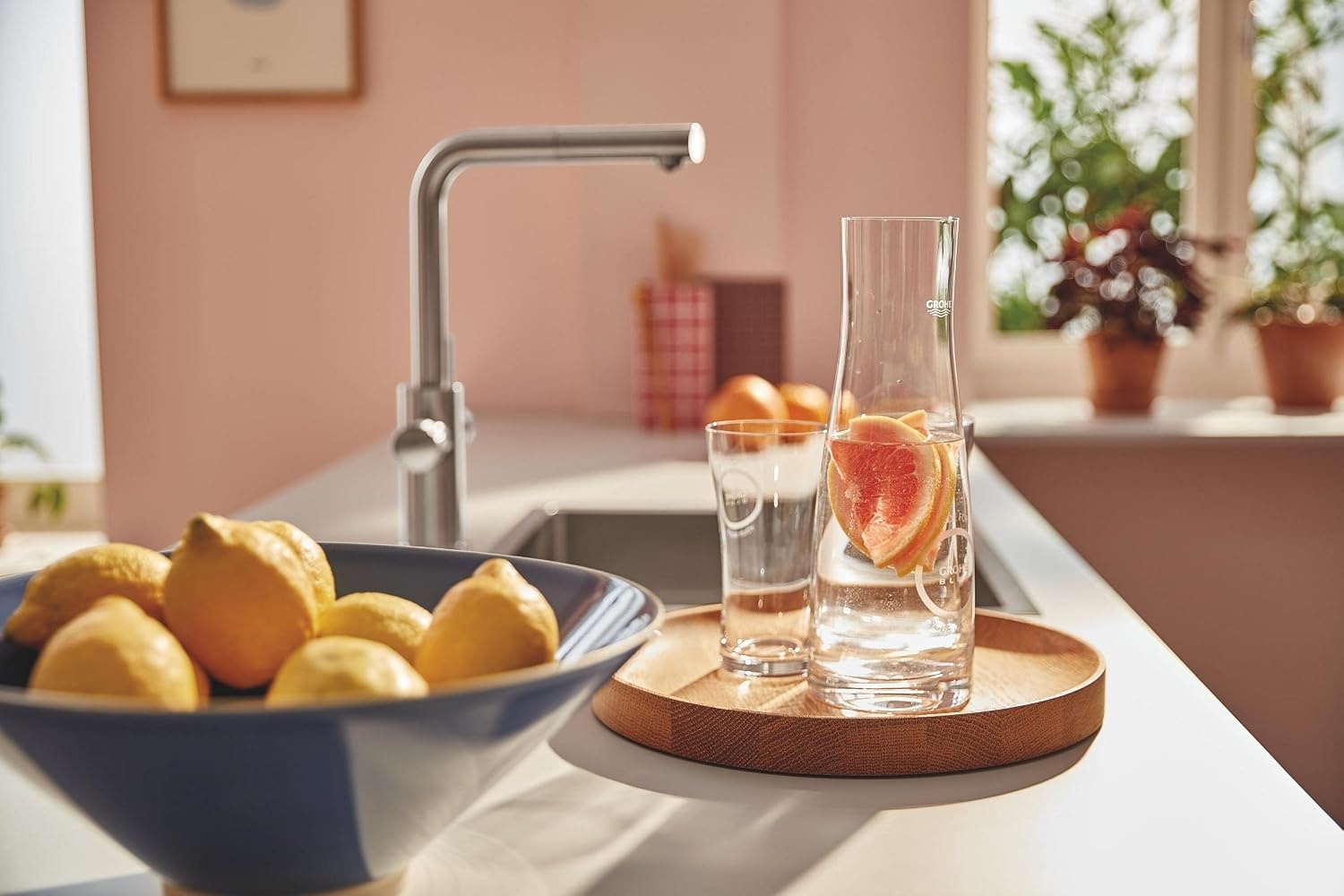 Wasserkaraffe 1 Liter mit Edelstahldeckel & Sieb - bis zu 32% reduziert