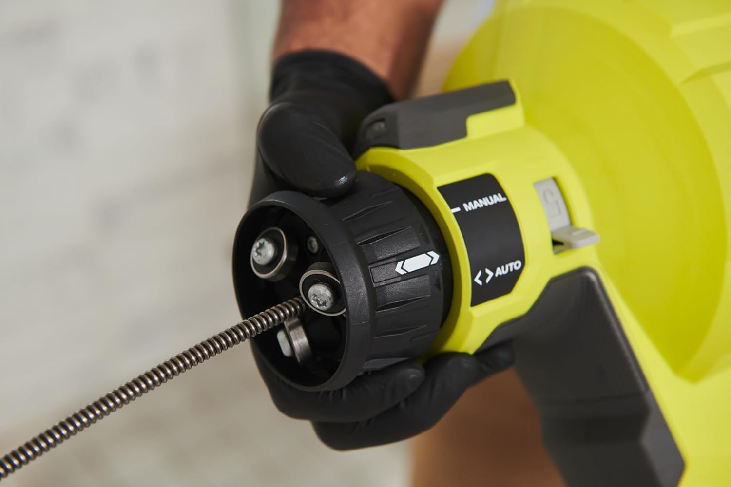 Akku-Rohrreiniger 18V für Abflüsse, 7,6 m Spirale - 34% Rabatt