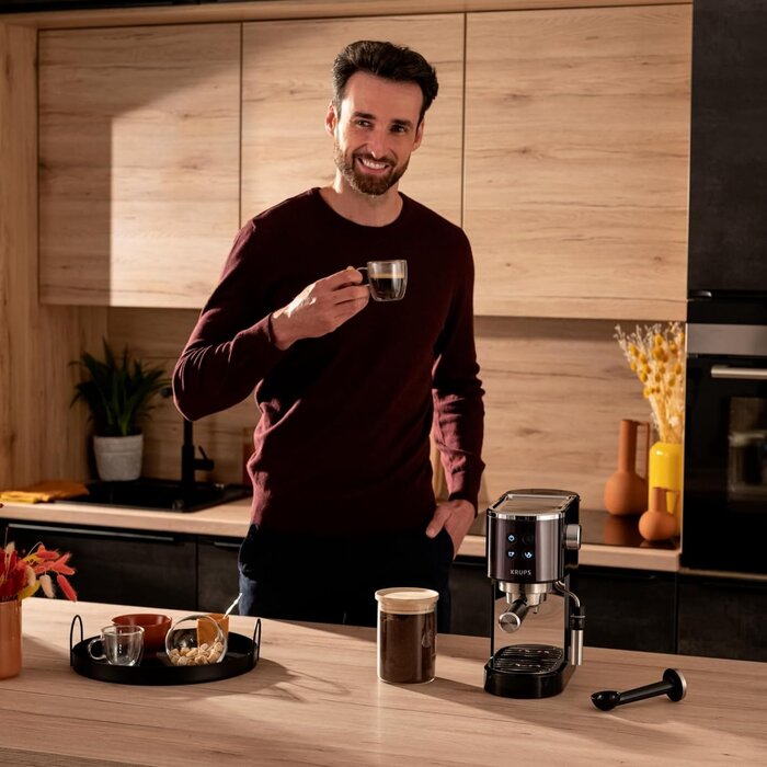 Kompakte Espressomaschine mit 15 Bar - Schwarz/Edelstahl - 34% Rabatt