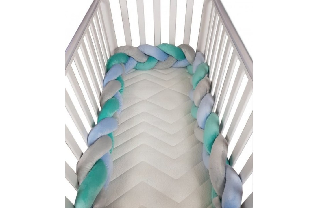 Bedbumper bedomrander - 280 cm lang - Gevlochten - Blauw Groen