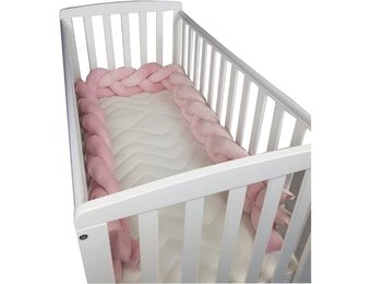 Bedbumper bedomrander - 280 cm lang - Gevlochten - Roze