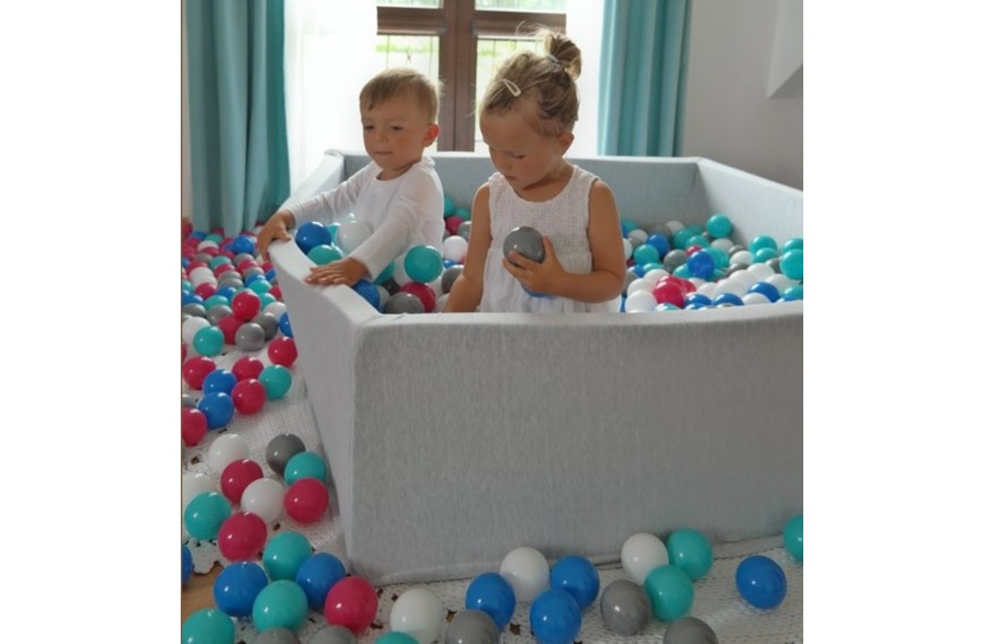 Ballenbak - stevige ballenbad - 120x120 cm - 900 ballen Ø 7 cm - wit, blauw, roze, grijs, turquoise.