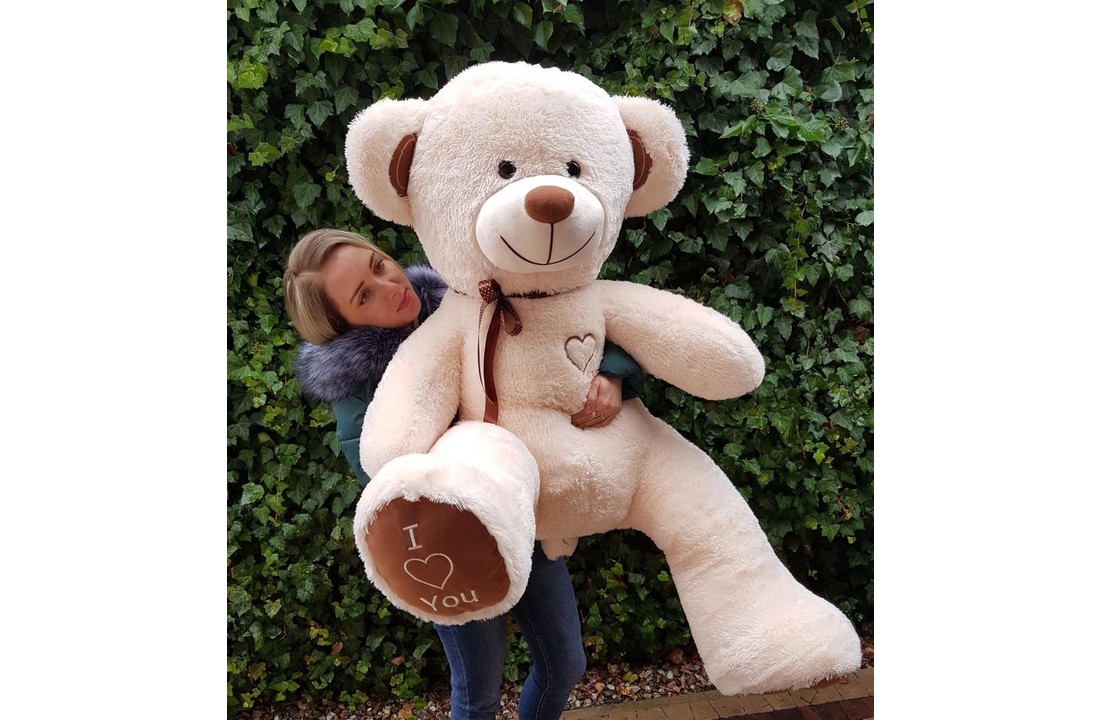 Knuffelbeer crème - geborduurd I Love You - 160 cm
