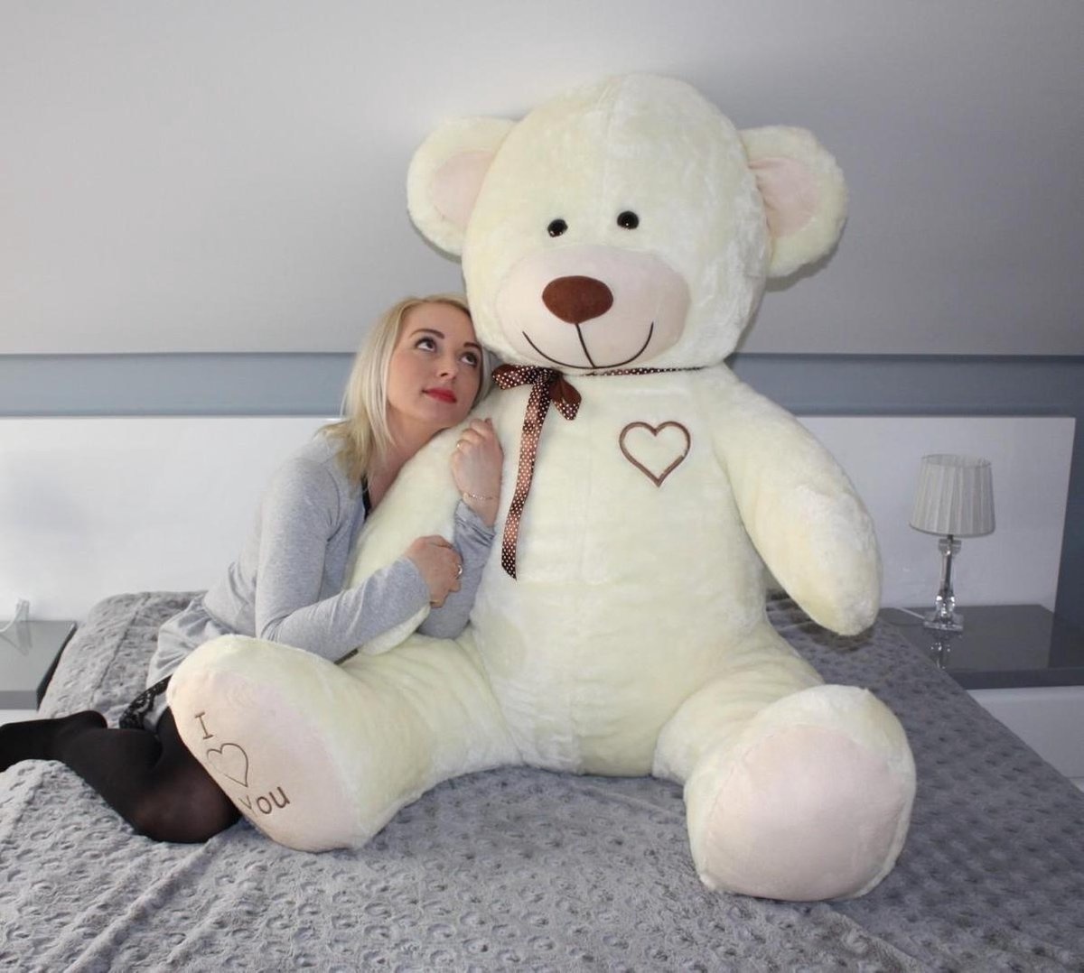 https://cdn.webshopapp.com/shops/307649/files/346074932/5-grote-knuffelbeer-teddybeer-crme-met-i-love-you.jpg
