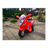 Elektrisch bestuurbare driewieler motorfiets rood