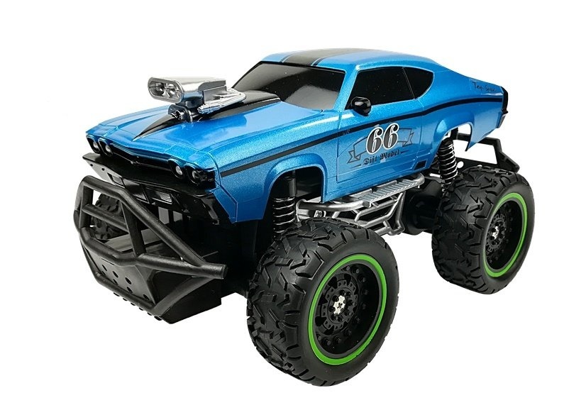 RC auto off-road blauw met verhoogde vering 2,4 GHz zender