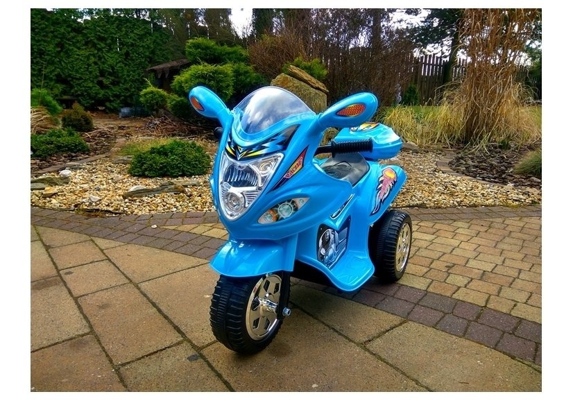 Elektrische bestuurbare driewieler blauw