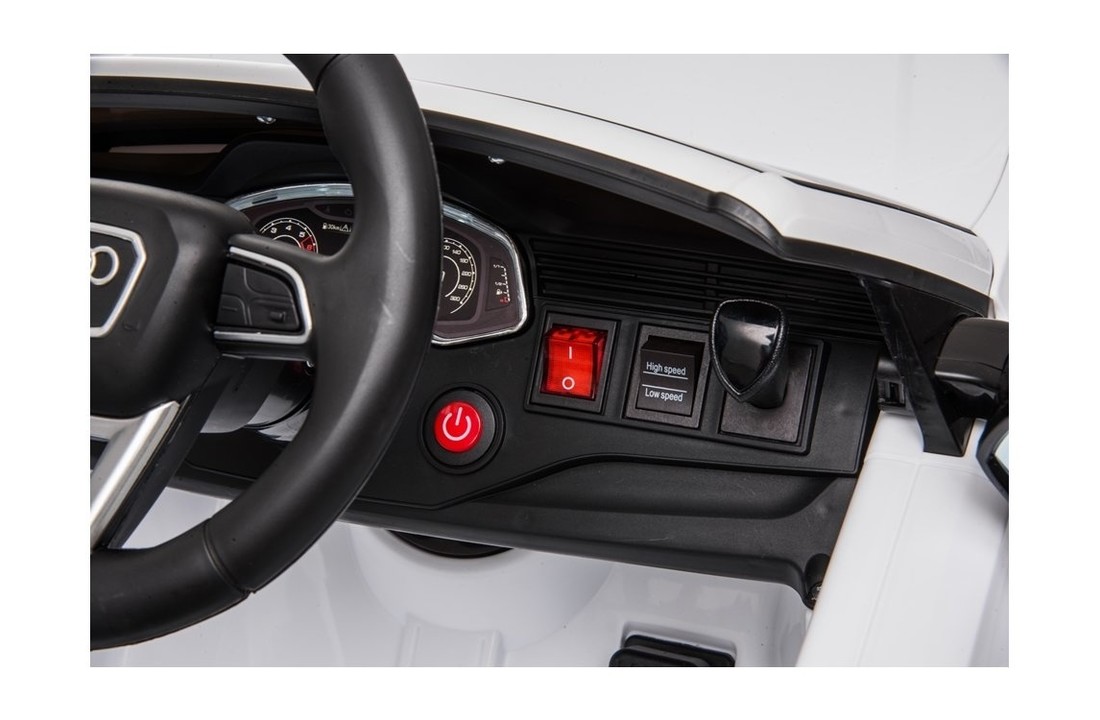 Audi RS Q8 elektrisch bestuurbare auto - wit