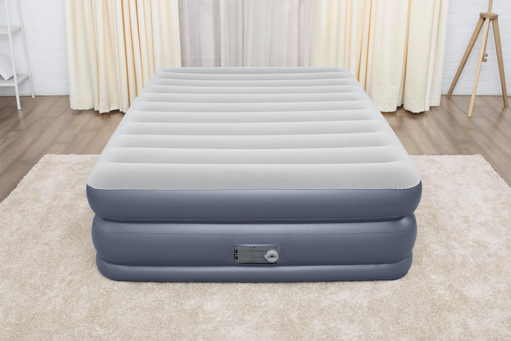 Bestway - luchtbed & pomp - 2 persoons - 203x152x51cm