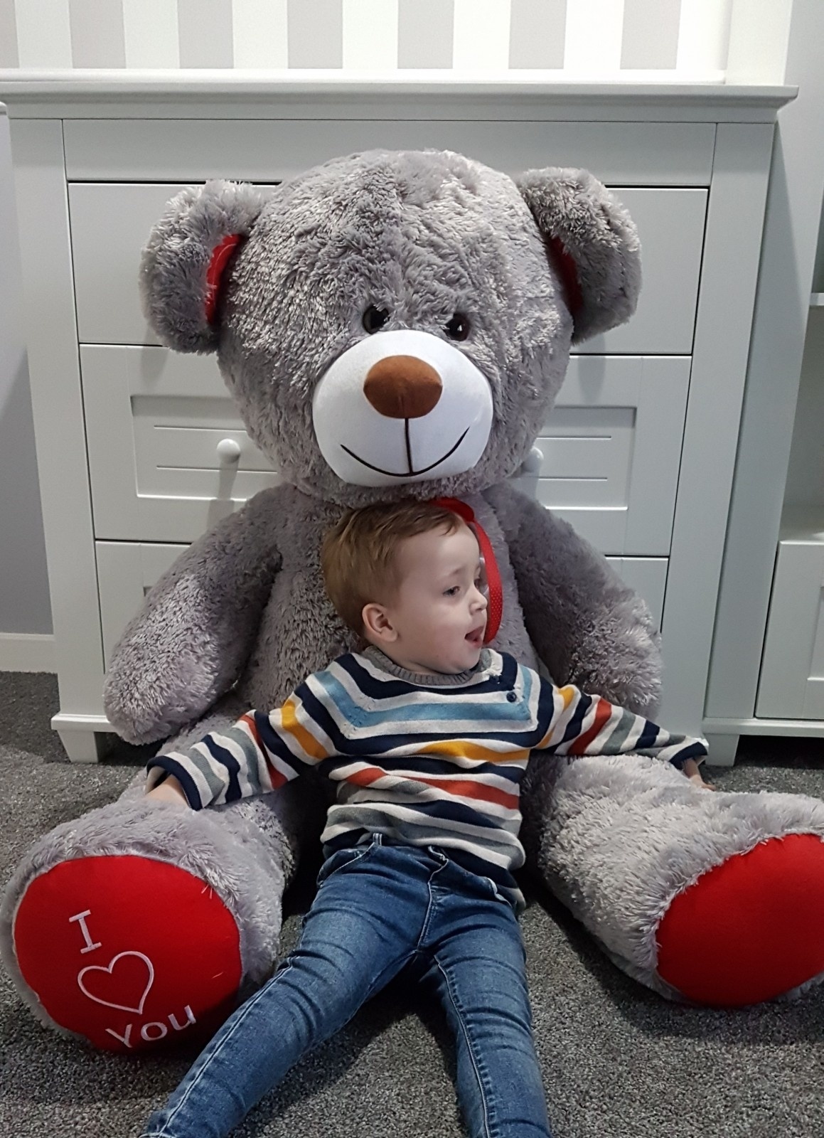 Knuffelbeer - grijs-rood - 75x85cm - EU - nieuw