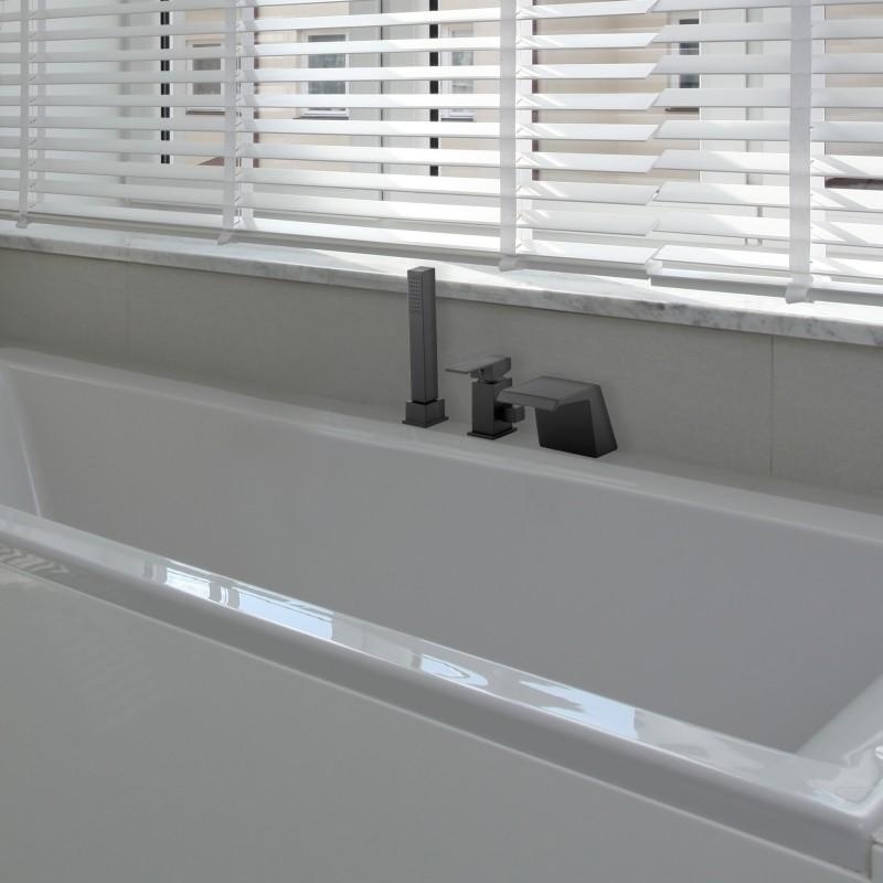 Badkraan en handdouche - waterval uitloop - 3-gats - zwart