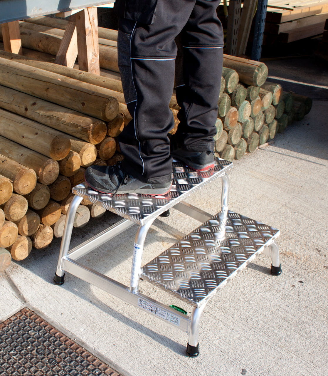 Opstapje - Opstap kruk - 2 treden - aluminium - 63x68x40 cm