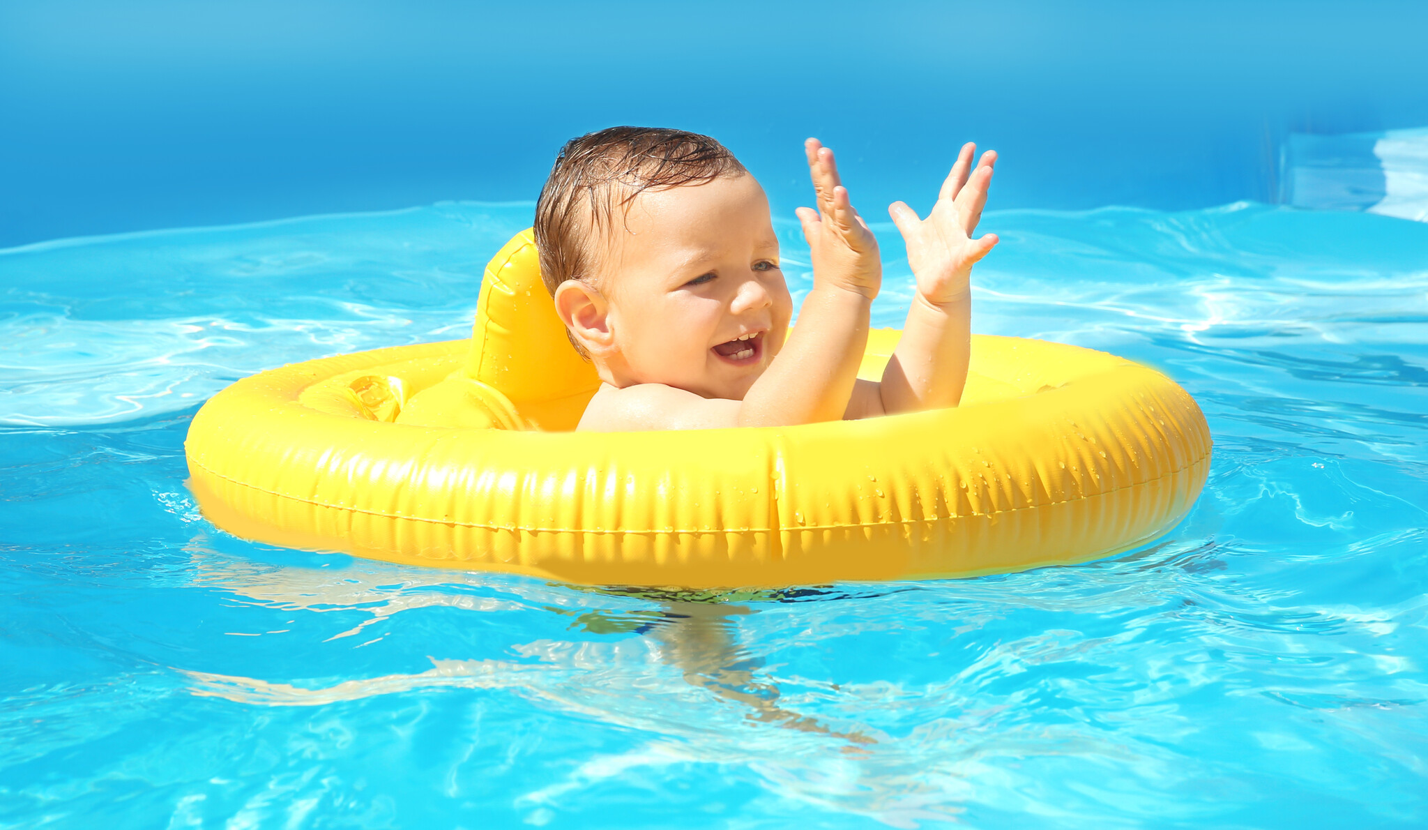 Veilig zwemmen in een opzetzwembad met pomp