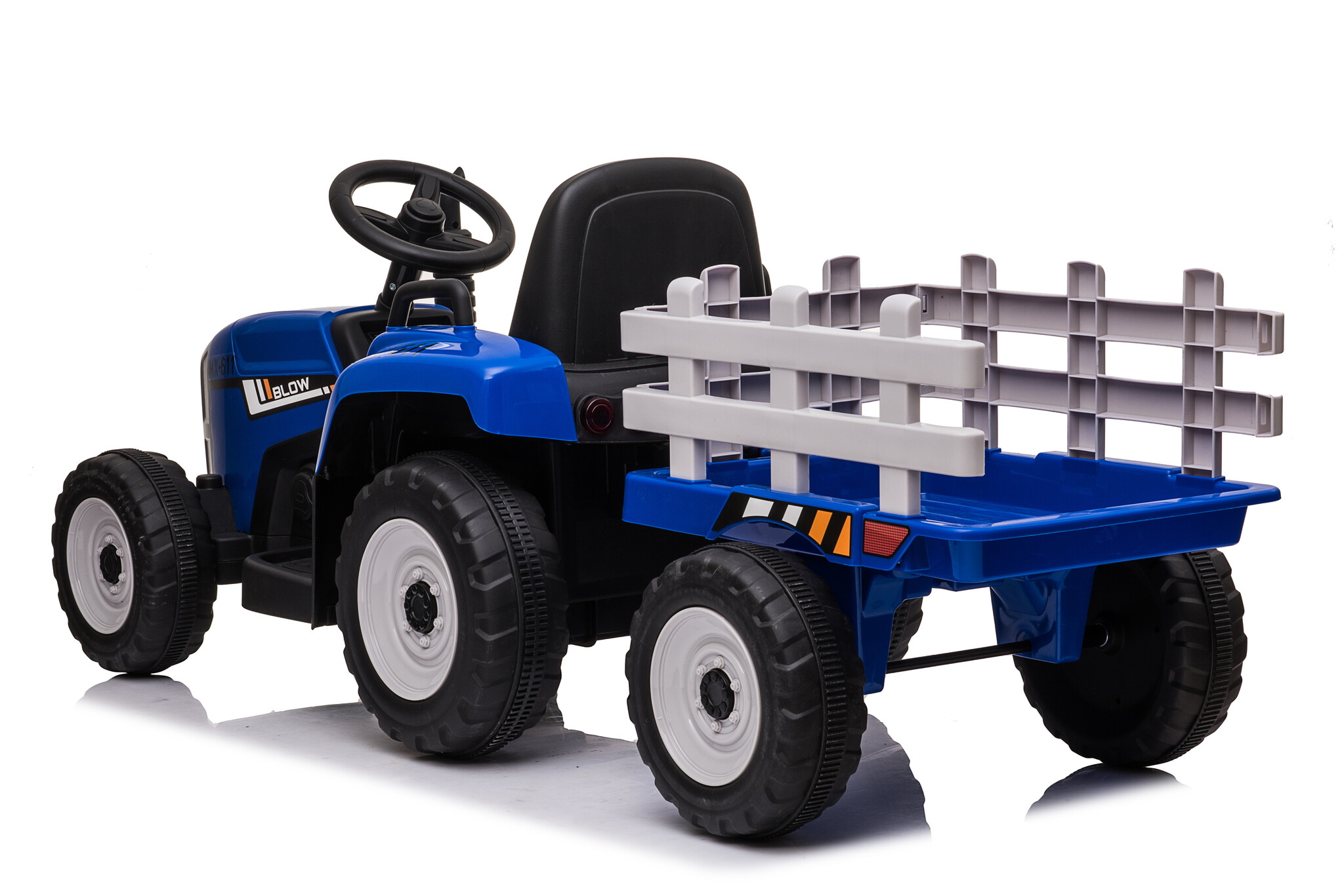 Elektrisch bestuurbare tractor met aanhanger en afstandbediening