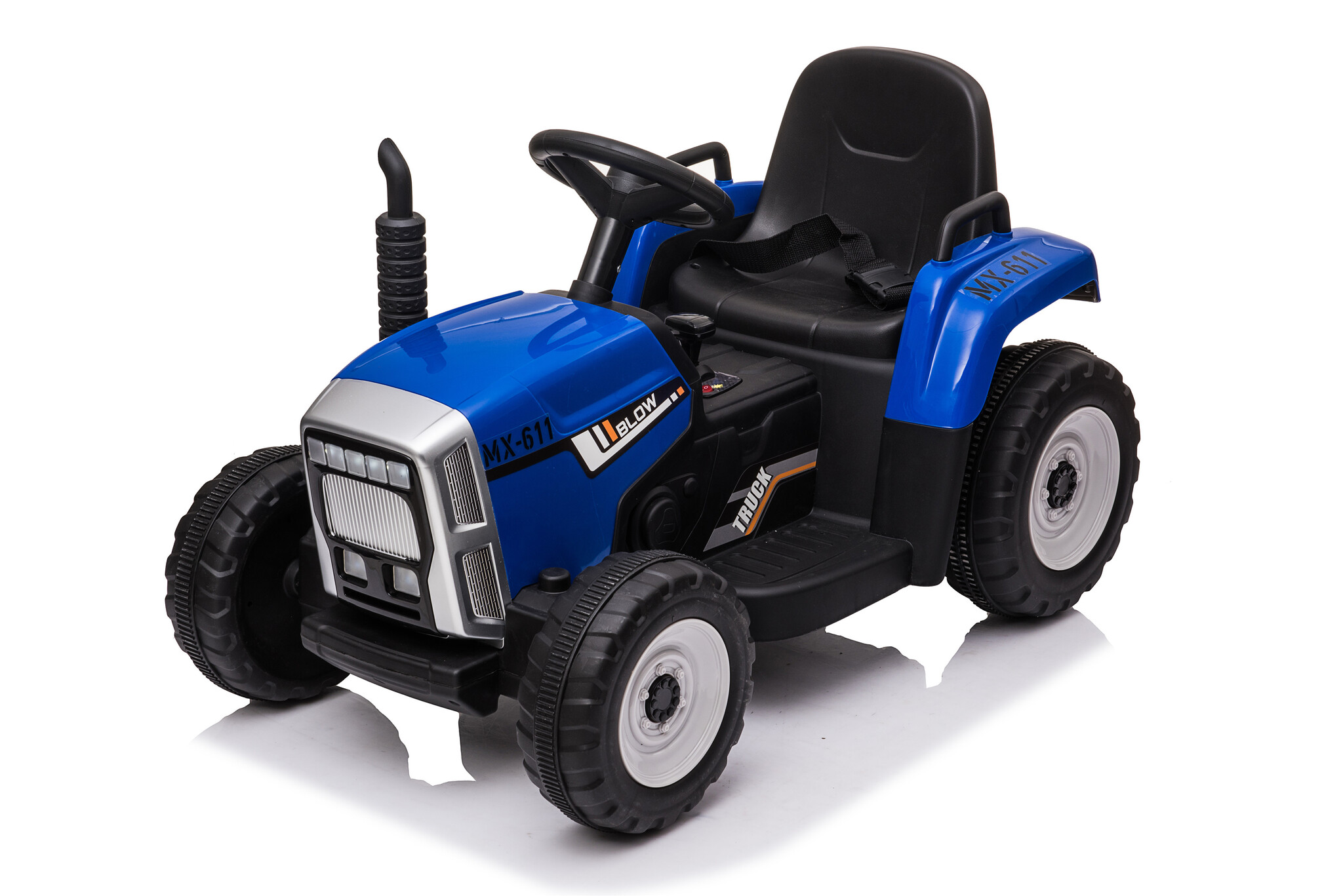 Elektrisch bestuurbare tractor met aanhanger en afstandbediening