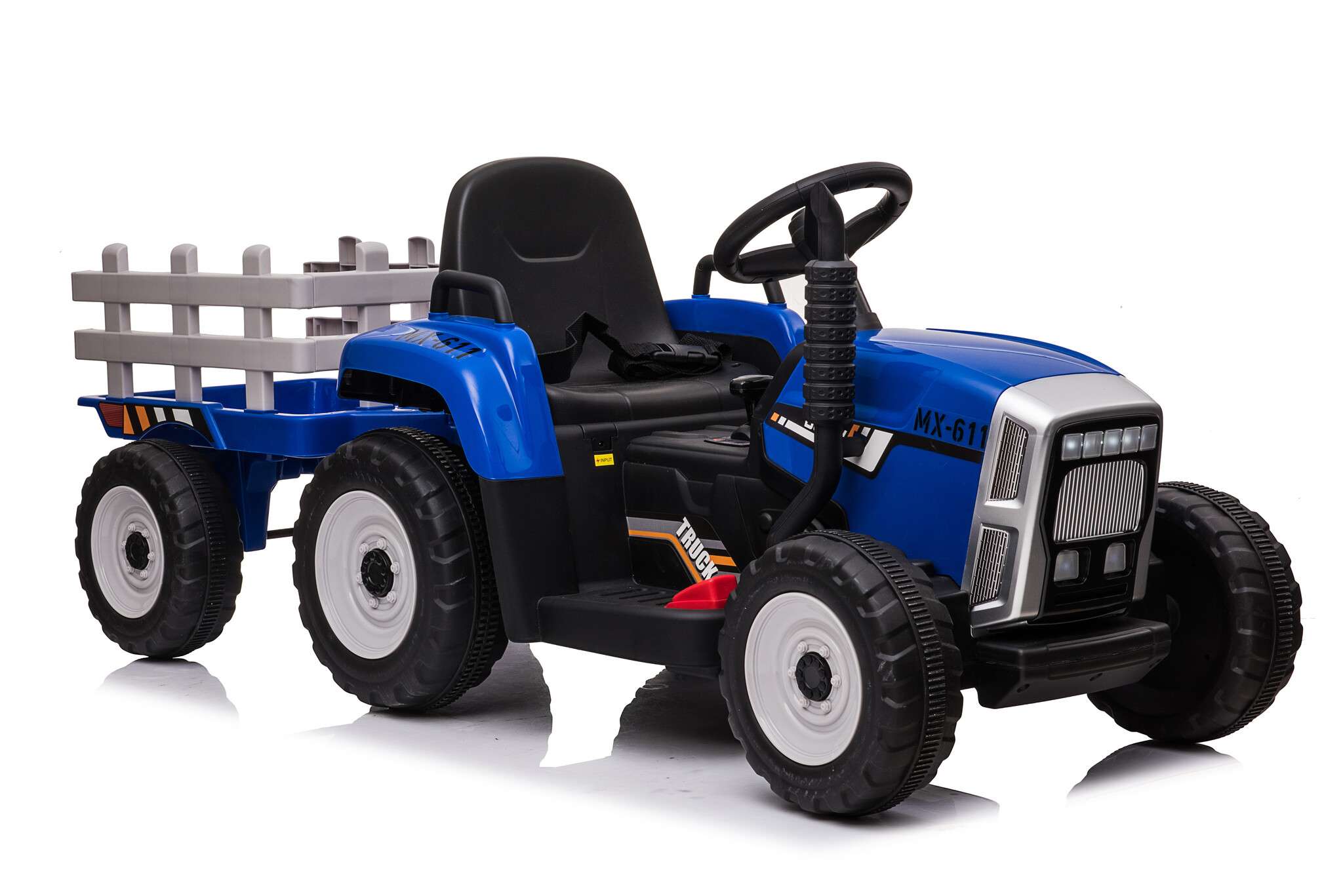 Elektrisch bestuurbare tractor met aanhanger en afstandbediening