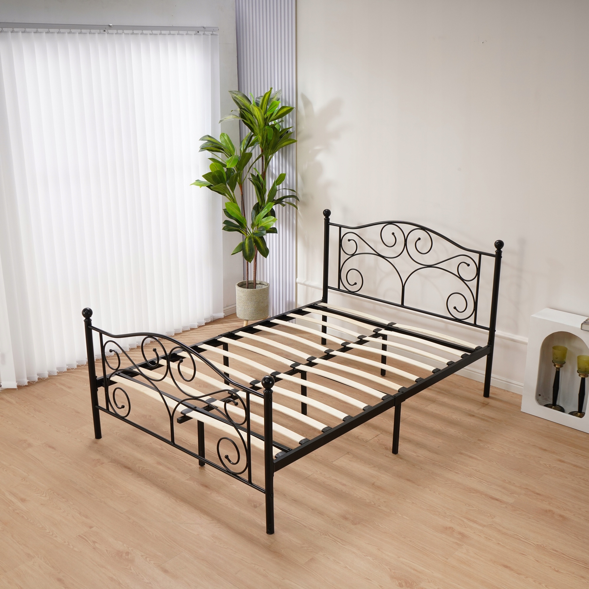 Metalen bedframe met lattenbodem- 160x200 - versierd