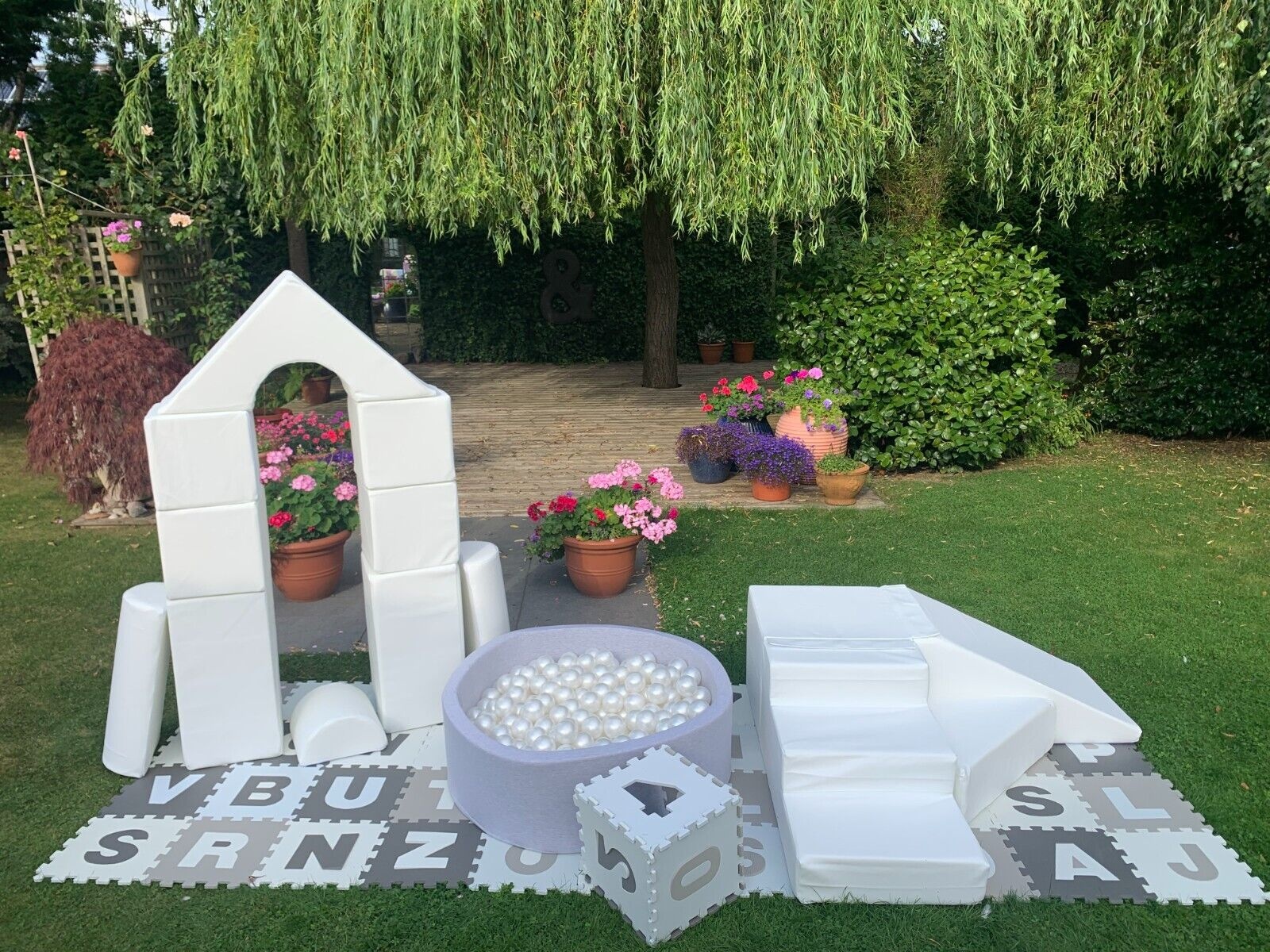 Grote foam blokken - 11 stuks - gekleurd - wit