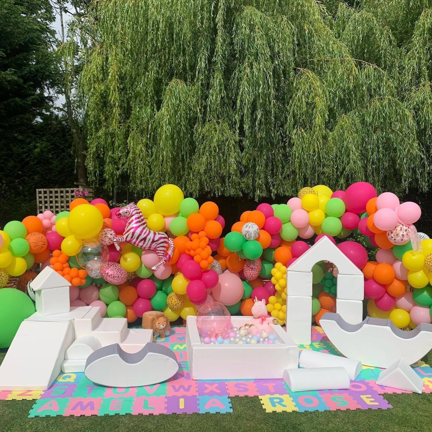 Grote foam blokken - 11 stuks - gekleurd - wit