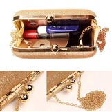 Dames clutch goud glanzend – 16 x 6 x 10 cm met ketting