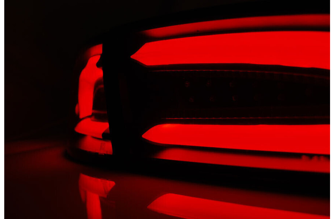 Achterlichten geschikt voor SEAT IBIZA 04 02 -08 SMOKE ROOD LED STRIP