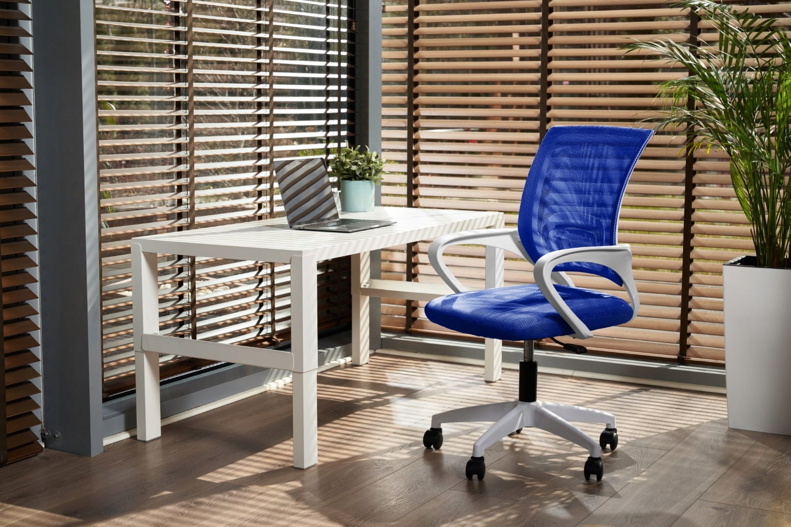 Ergonomische bureaustoel - SMART - verstelbaar - wit blauw