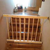 Traphekje - hout - van 52 tot 72 cm breed x 68 cm hoog