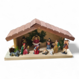 Kerststal hout met kerststal figuren - verlichting - 45x16x26 cm