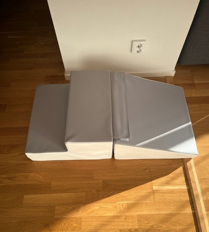 Schuimblokken miniglijbaan - 25 cm hoog - creme