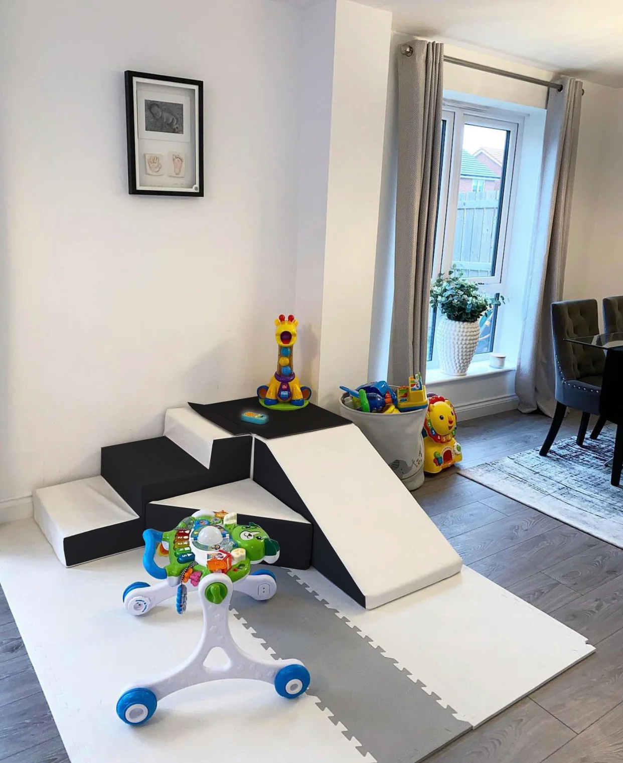 Glijbaan binnen - foam blokken - 40cm hoog - zwart wit