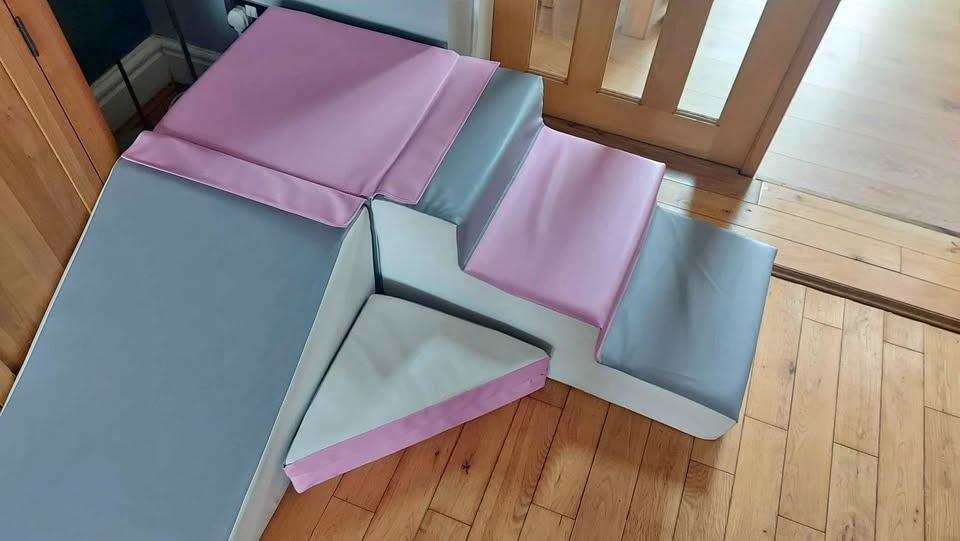 Speelset schuimblokken met glijbaan wit, licht paars & grijs