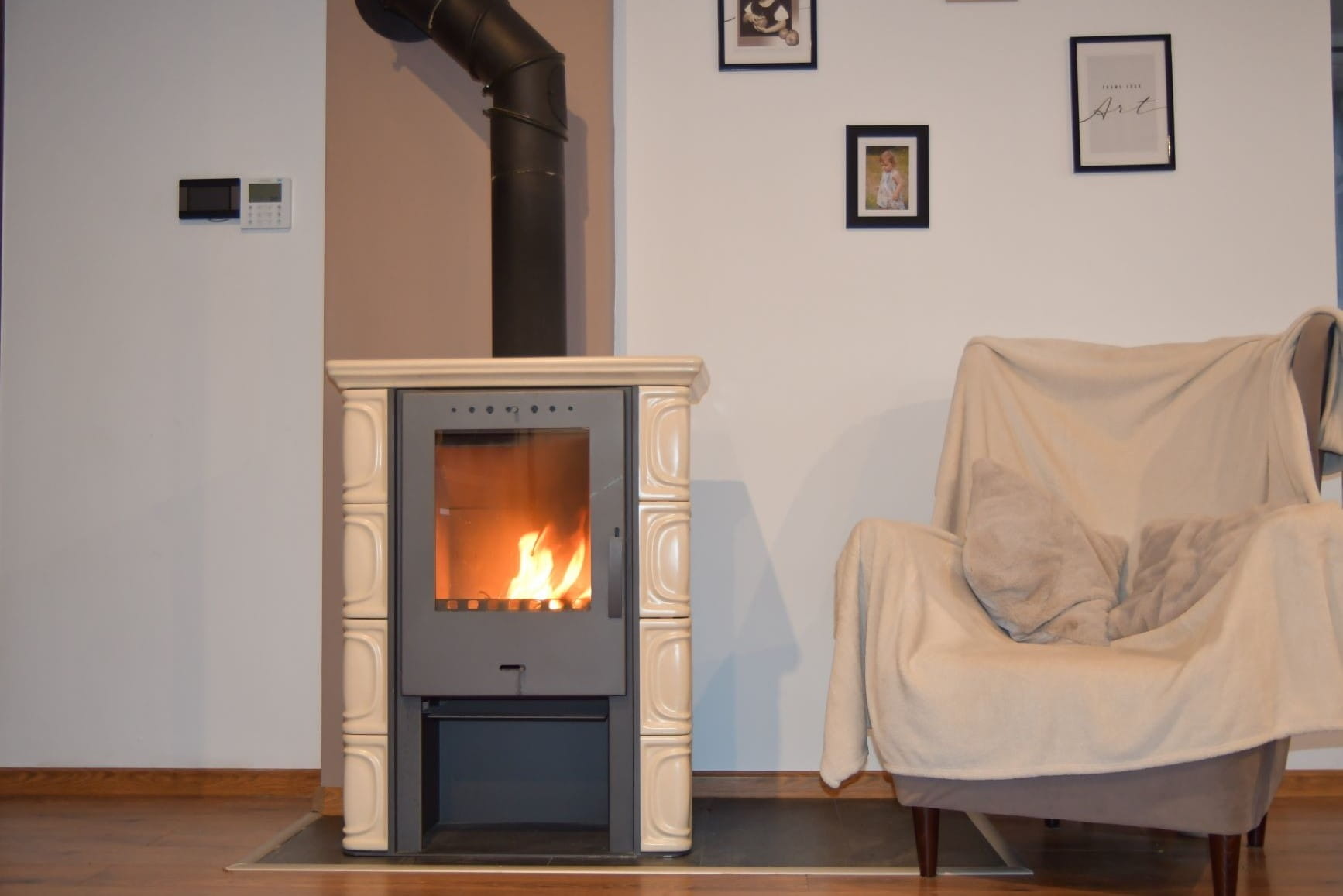 Houtkachel - staal met keramische tegels - 10kW - cappuccino