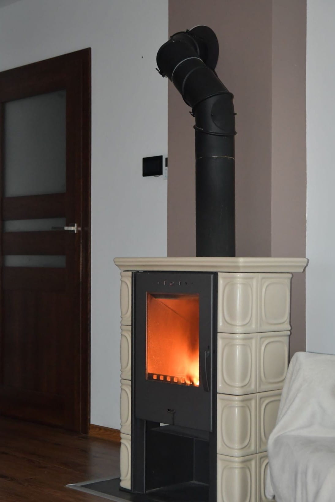 Houtkachel - staal met keramische tegels - 10kW - cappuccino