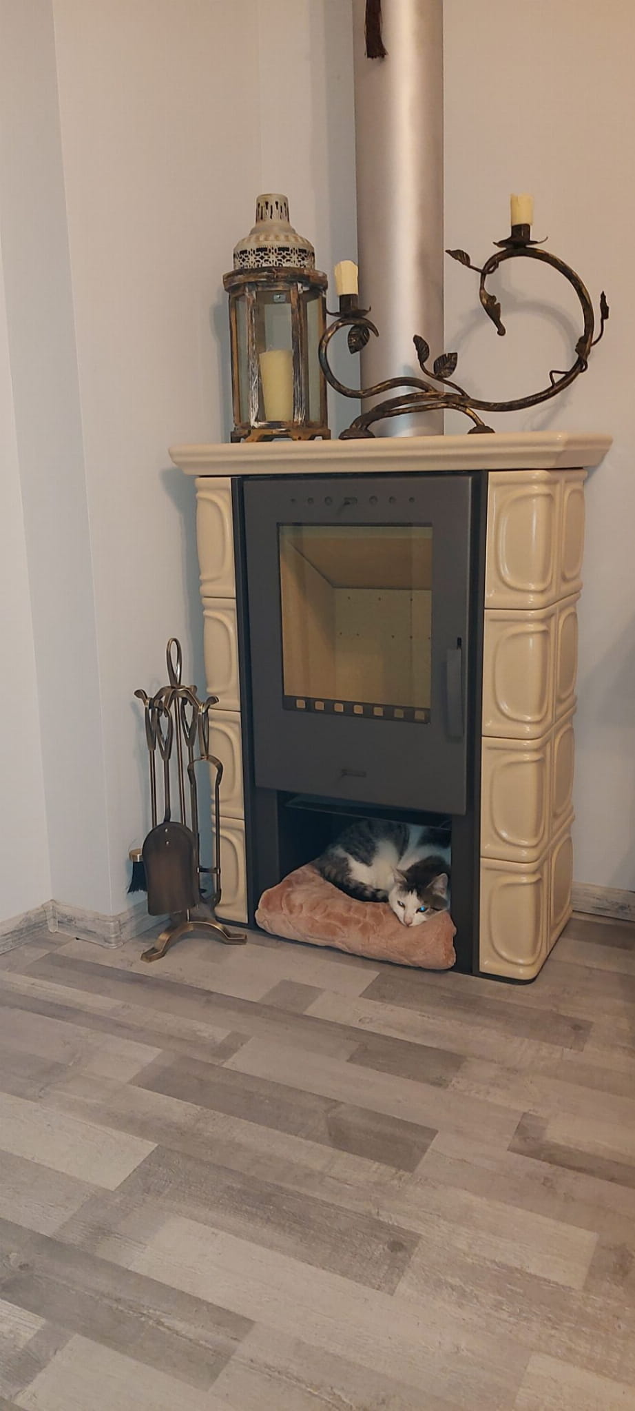 Houtkachel - staal met keramische tegels - 10kW - cappuccino