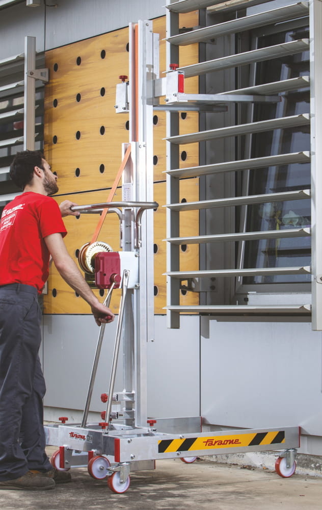 Goederenlift - 4,15 m hefhoogte - 250 kg draagvermogen - aluminium