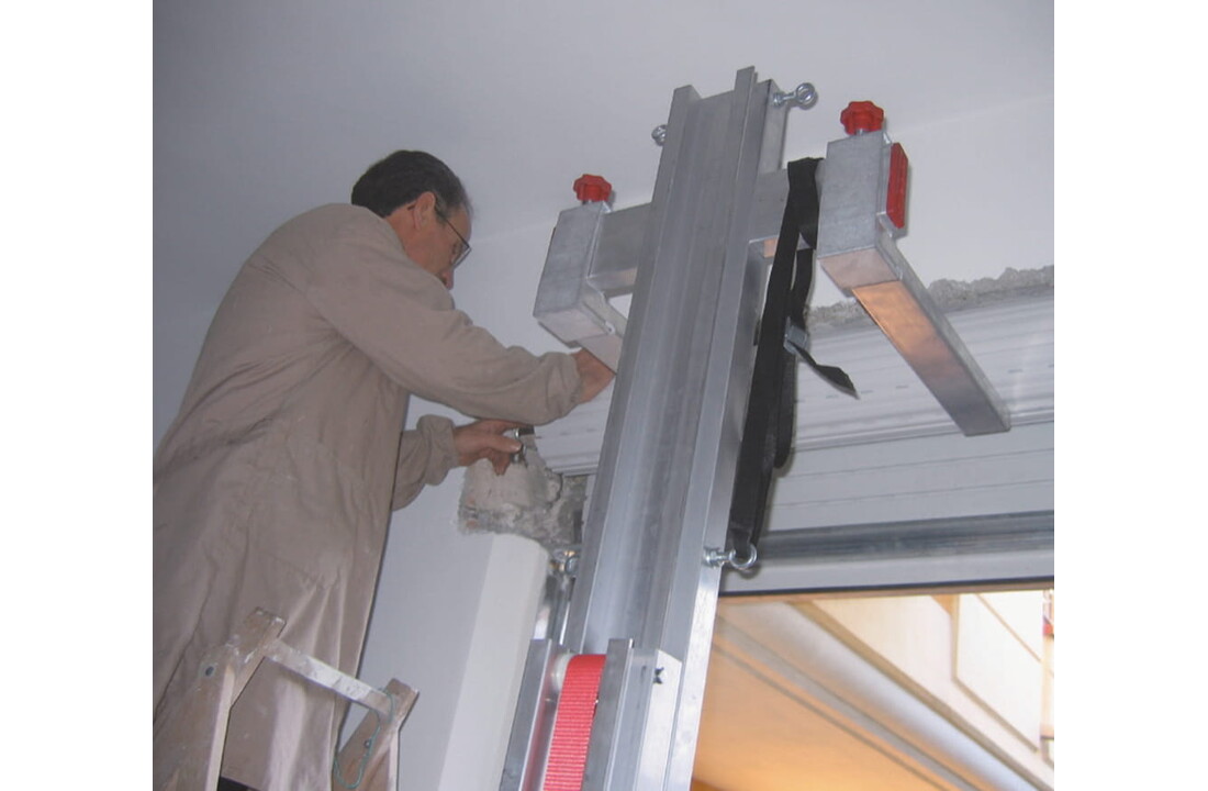 Goederenlift - 2,7 m hefhoogte - 200 kg draagvermogen - aluminium